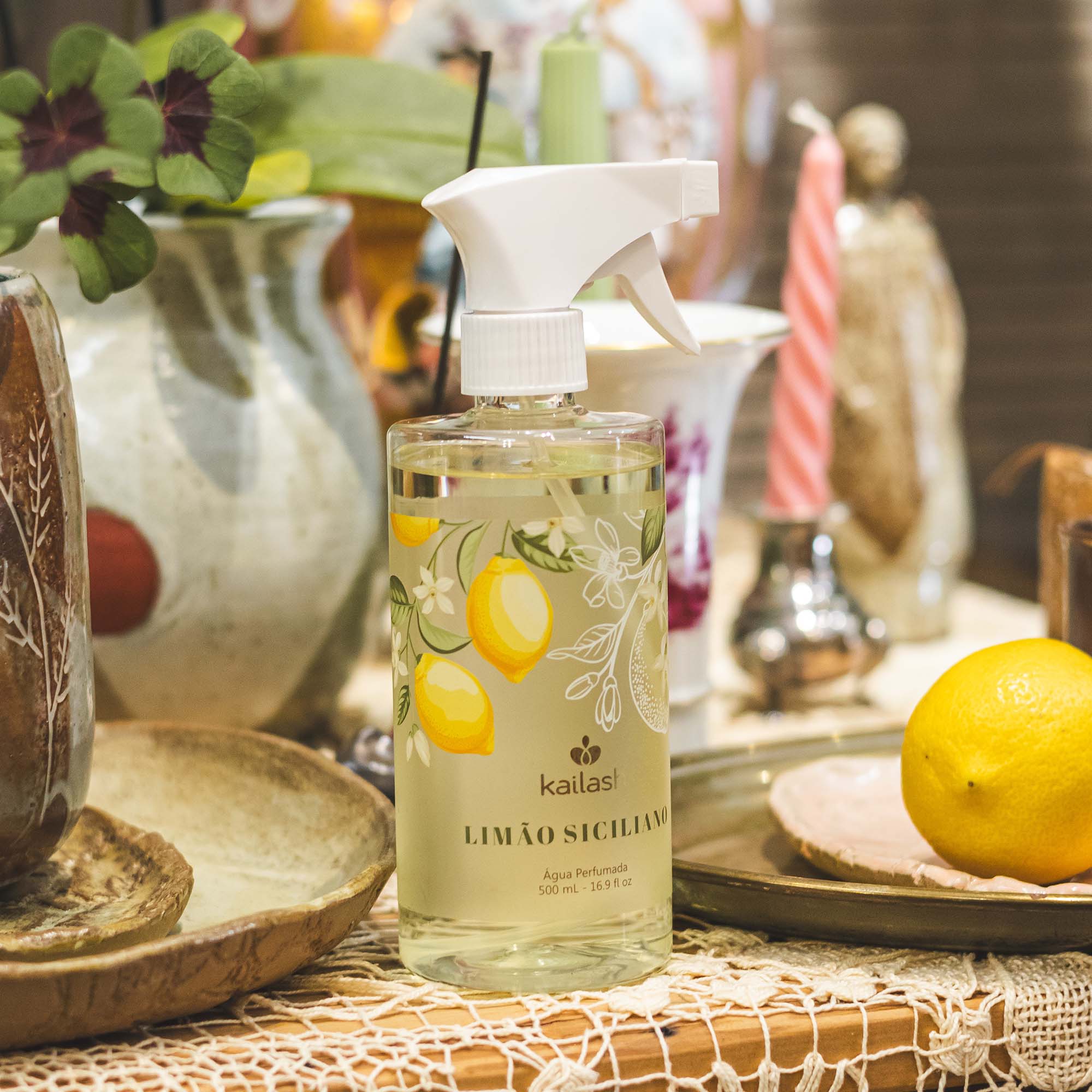 ÁGUA PERFUMADA PARA TECIDOS - LIMÃO SICIL... ÁGUA PERFUMADA PARA TECIDOS - LIMÃO SICIL...