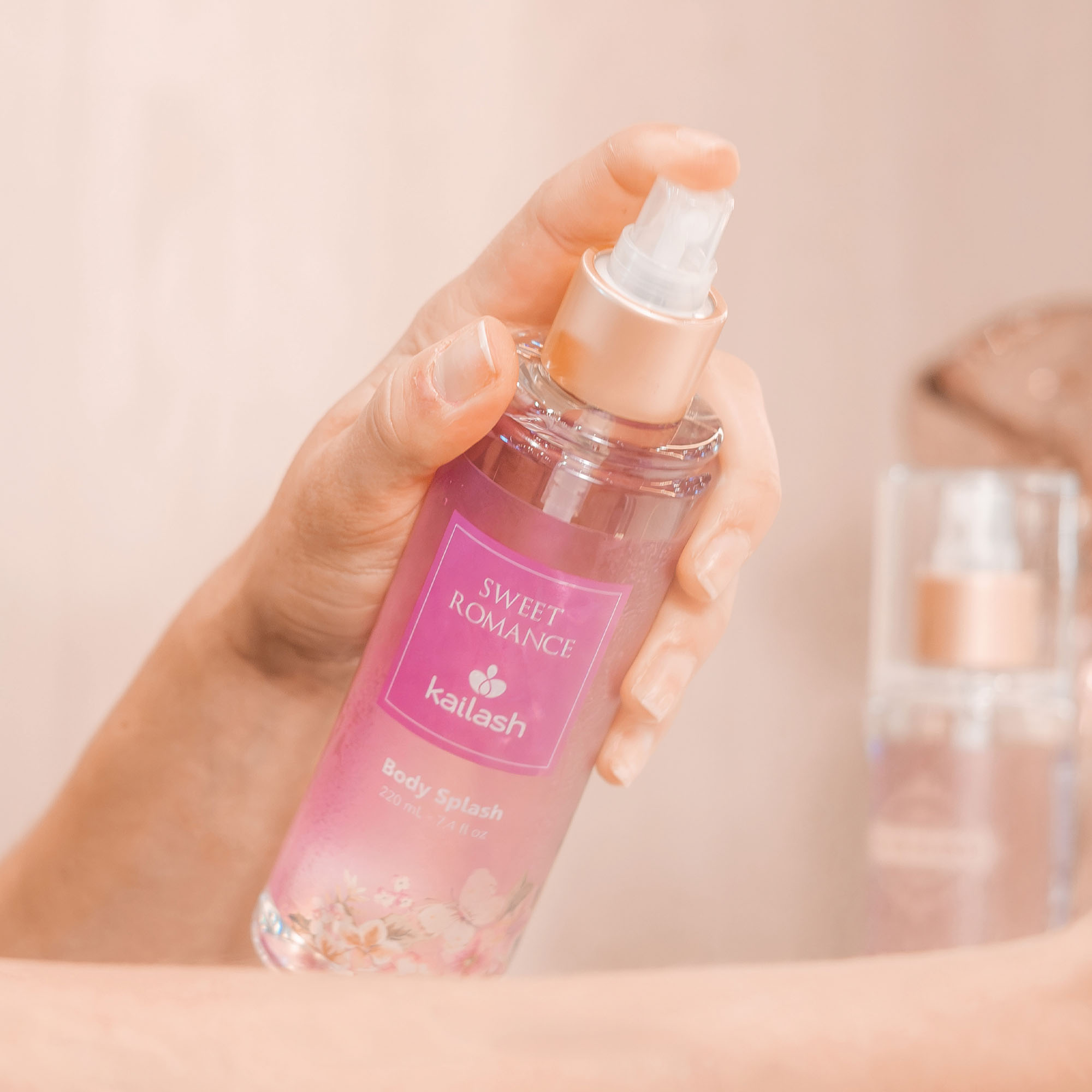 BODY SPLASH PERFUMADO - SWEET ROMANCE - 2... BODY SPLASH PERFUMADO - SWEET ROMANCE - 2...